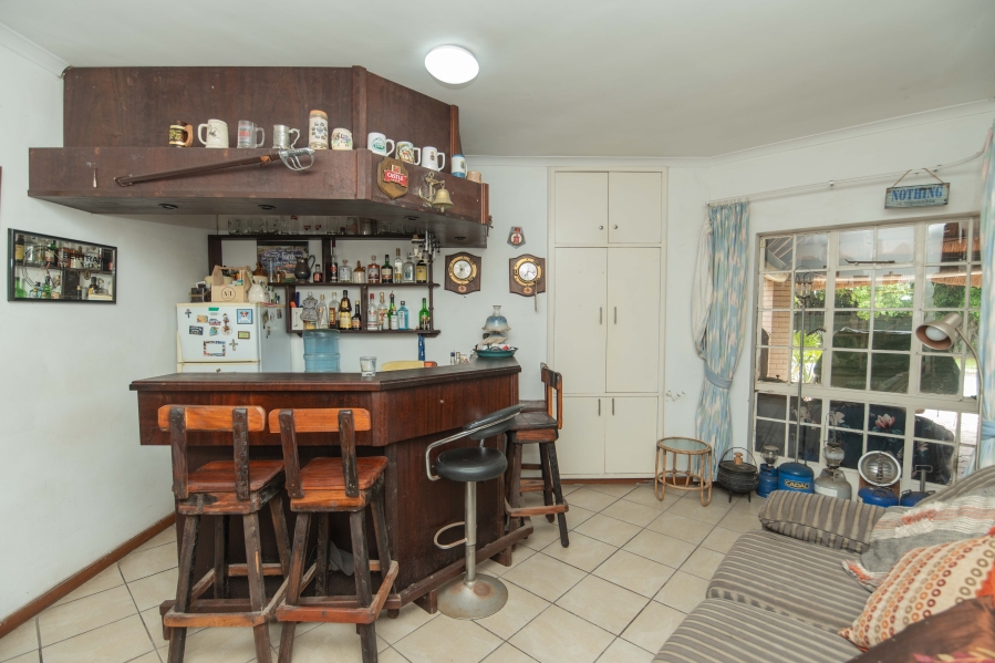 4 Bedroom Property for Sale in Bluewater Bay Eastern Cape